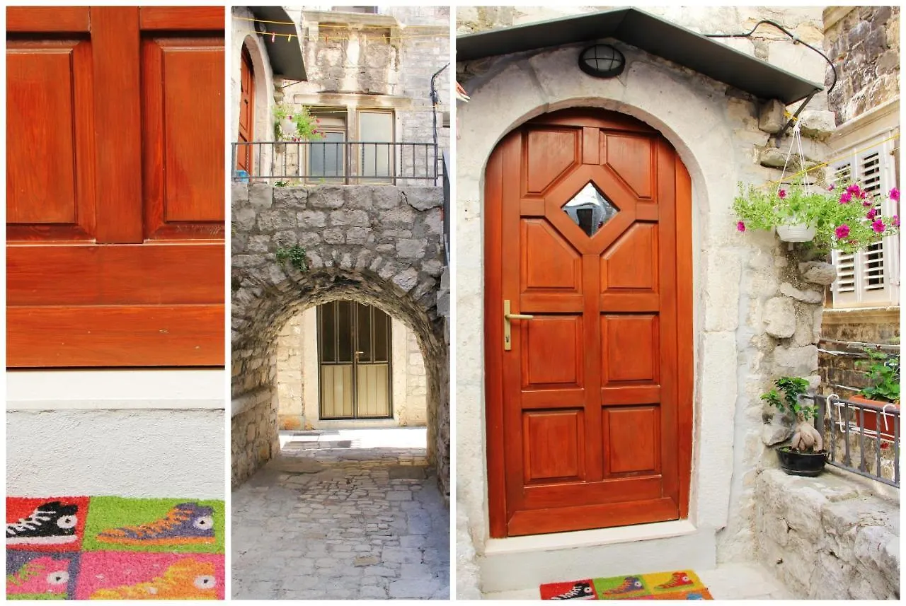 Apartment In The Centre Of Trogir